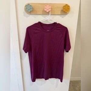 Men’s lululemon Burgandy “start where you are” t-shirt